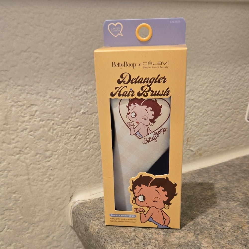 Betty Boop Detangler Hair Brush - Brand New